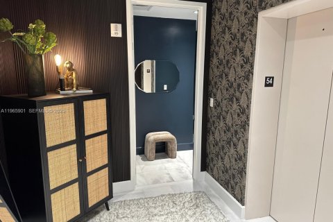 Condo in Miami, Florida, 3 bedrooms  № 2027517 - photo 18