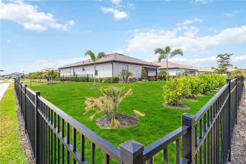 Villa ou maison à vendre à Bradenton, Floride: 4 chambres, 188.31 m2 № 1678129 - photo 4