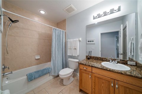 Condo in Redington Shores, Florida, 3 bedrooms  № 1679648 - photo 17