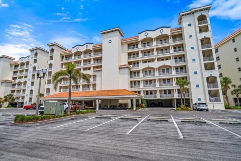Condo in Redington Shores, Florida, 3 bedrooms  № 1679648 - photo 4