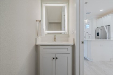Townhouse in New Smyrna Beach, Florida 4 bedrooms, 204.66 sq.m. № 1563963 - photo 15