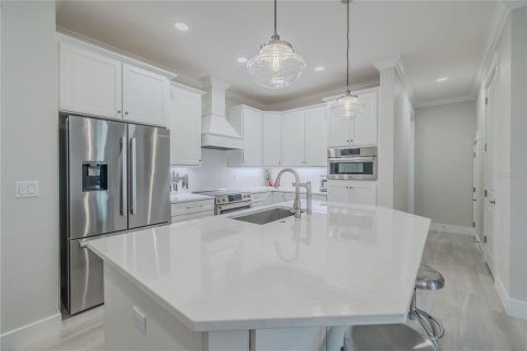 Townhouse in New Smyrna Beach, Florida 4 bedrooms, 204.66 sq.m. № 1563963 - photo 12