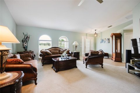 Villa ou maison à vendre à Punta Gorda, Floride: 3 chambres, 222.22 m2 № 2201256 - photo 8