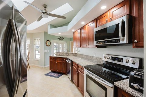 Villa ou maison à vendre à Punta Gorda, Floride: 3 chambres, 222.22 m2 № 2201256 - photo 13