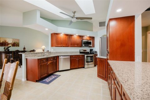 Villa ou maison à vendre à Punta Gorda, Floride: 3 chambres, 222.22 m2 № 2201256 - photo 11