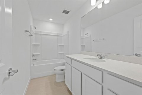 Casa en venta en Zephyrhills, Florida, 5 dormitorios, 223.15 m2 № 1829127 - foto 15