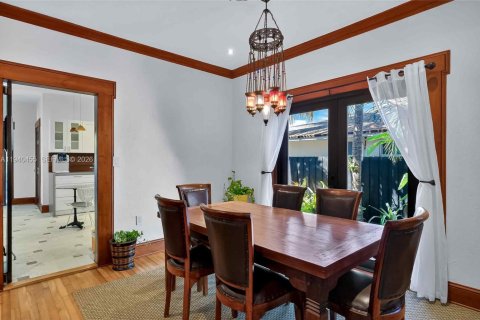 Immobilier commercial à vendre à Miami, Floride № 1998306 - photo 8