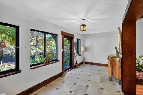 Immobilier commercial à vendre à Miami, Floride № 1998306 - photo 5