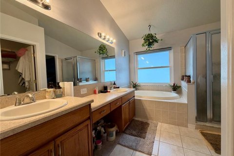 House in Valrico, Florida 4 bedrooms, 213.49 sq.m. № 2116855 - photo 28