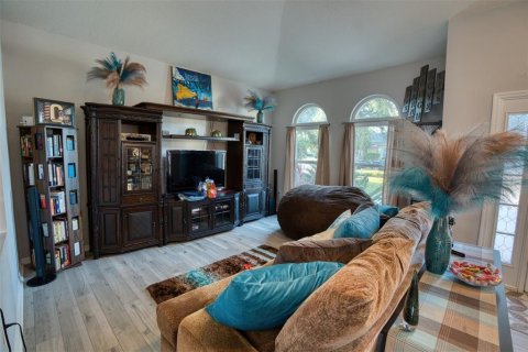House in Valrico, Florida 4 bedrooms, 213.49 sq.m. № 2116855 - photo 6