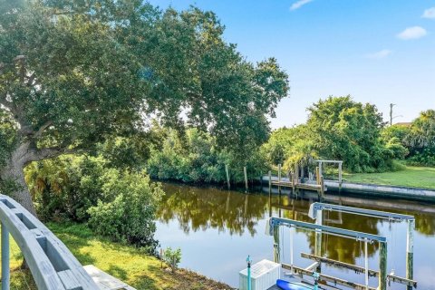 Villa ou maison à vendre à Punta Gorda, Floride: 2 chambres, 140.47 m2 № 2273196 - photo 16