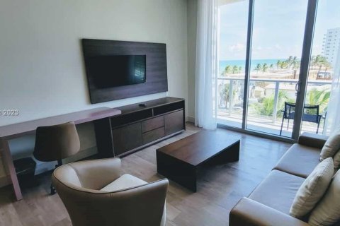 Copropriété à vendre à Hollywood, Floride: 2 chambres, 78.32 m2 № 1861515 - photo 4