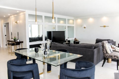 Copropriété à louer à Fort Lauderdale, Floride: 2 chambres, 134.71 m2 № 2309704 - photo 4