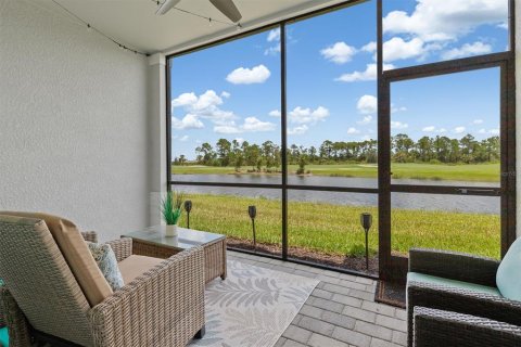 Condo in Venice, Florida, 2 bedrooms in WELLEN PARK  № 1801537 - photo 27