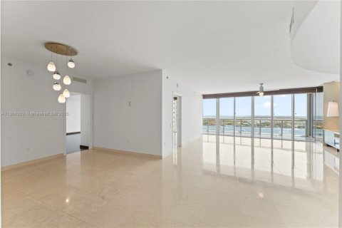 Condominio en venta en Miami Beach, Florida, 3 dormitorios, 200.48 m2 № 1865238 - foto 4