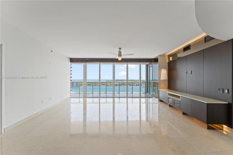 Condominio en venta en Miami Beach, Florida, 3 dormitorios, 200.48 m2 № 1865238 - foto 2