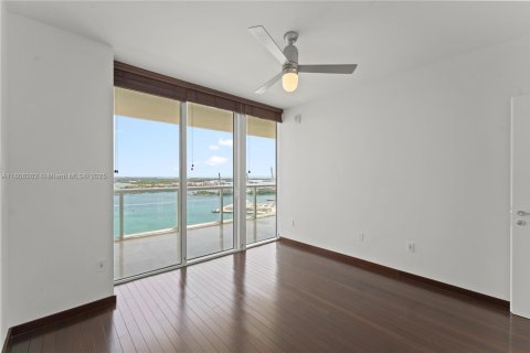 Condominio en venta en Miami Beach, Florida, 3 dormitorios, 200.48 m2 № 1865238 - foto 26
