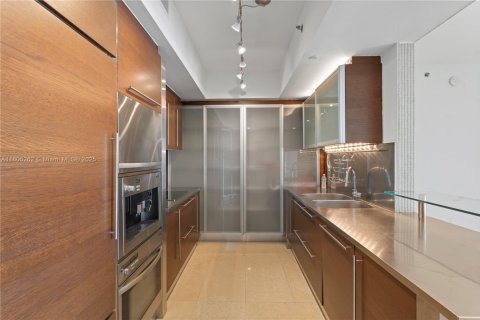 Condominio en venta en Miami Beach, Florida, 3 dormitorios, 200.48 m2 № 1865238 - foto 12