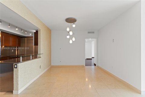 Condominio en venta en Miami Beach, Florida, 3 dormitorios, 200.48 m2 № 1865238 - foto 9