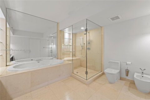 Condominio en venta en Miami Beach, Florida, 3 dormitorios, 200.48 m2 № 1865238 - foto 19