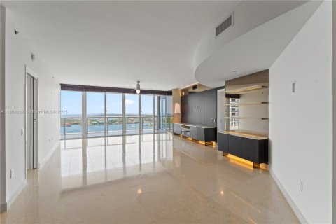 Condominio en venta en Miami Beach, Florida, 3 dormitorios, 200.48 m2 № 1865238 - foto 1