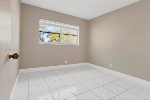 Condominio en venta en Deerfield Beach, Florida, 2 dormitorios, 65.87 m2 № 1987532 - foto 16