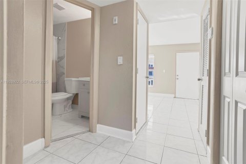 Condominio en venta en Deerfield Beach, Florida, 2 dormitorios, 65.87 m2 № 1987532 - foto 12