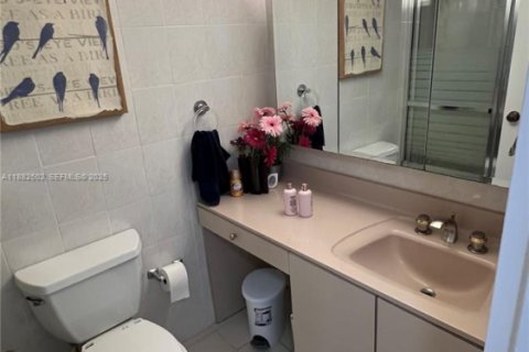 Купить кондоминиум в Норт-Майами-Бич, Флорида 2 спальни, 112.69м2, № 1942541 - фото 16