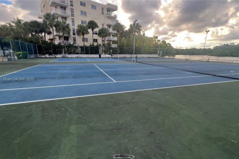 Купить кондоминиум в Норт-Майами-Бич, Флорида 2 спальни, 112.69м2, № 1942541 - фото 9