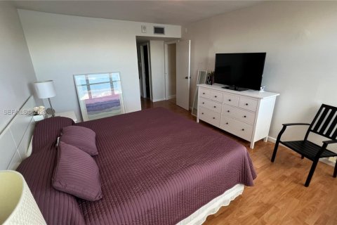 Купить кондоминиум в Норт-Майами-Бич, Флорида 2 спальни, 112.69м2, № 1942541 - фото 12