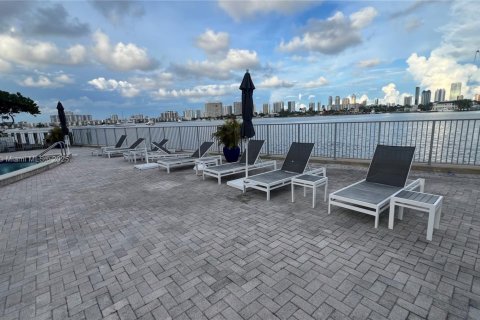 Купить кондоминиум в Норт-Майами-Бич, Флорида 2 спальни, 112.69м2, № 1942541 - фото 8