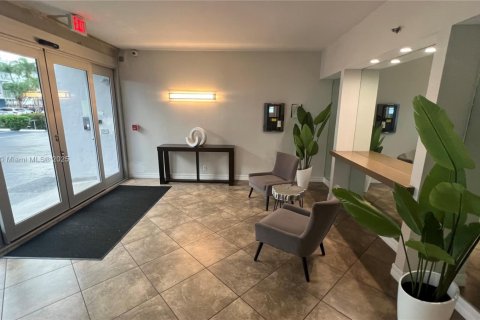 Купить кондоминиум в Норт-Майами-Бич, Флорида 2 спальни, 112.69м2, № 1942541 - фото 3
