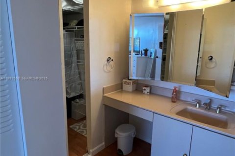 Купить кондоминиум в Норт-Майами-Бич, Флорида 2 спальни, 112.69м2, № 1942541 - фото 13