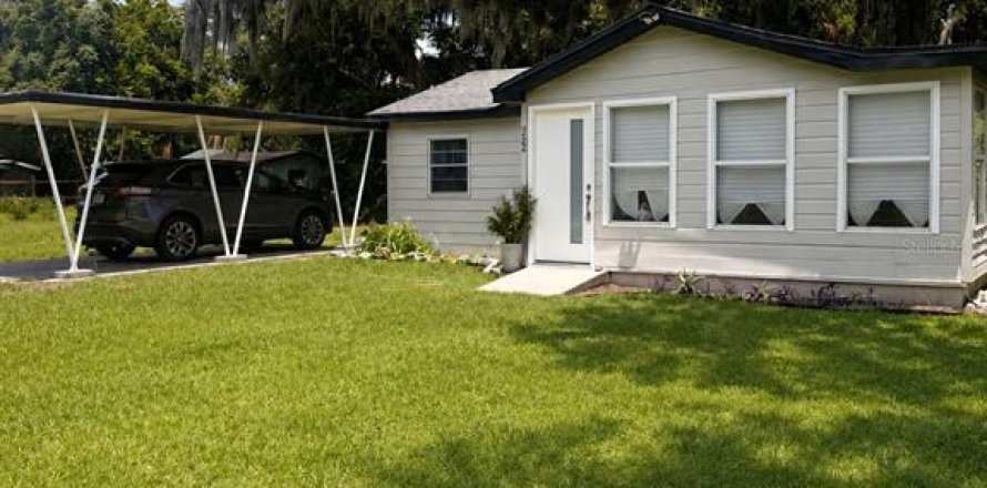 Villa ou maison à Lake Panasoffkee, Floride 3 chambres, 75.07 m2 № 2096242