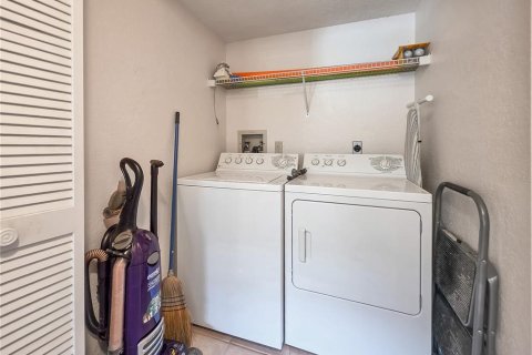 Купить кондоминиум в Пунта-Горда, Флорида 5 комнат, 107.12м2, № 2215506 - фото 19