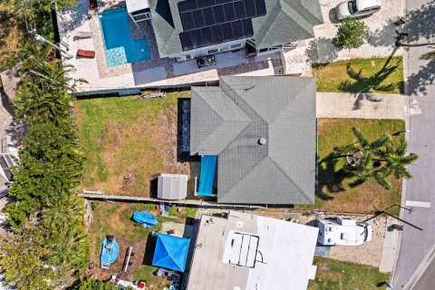 Casa en venta en Indian Rocks Beach, Florida, 2 dormitorios, 65.22 m2 № 1737076 - foto 7