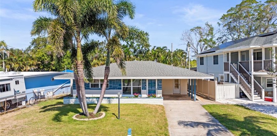 Casa en Indian Rocks Beach, Florida 2 dormitorios, 65.22 m2 № 1737076