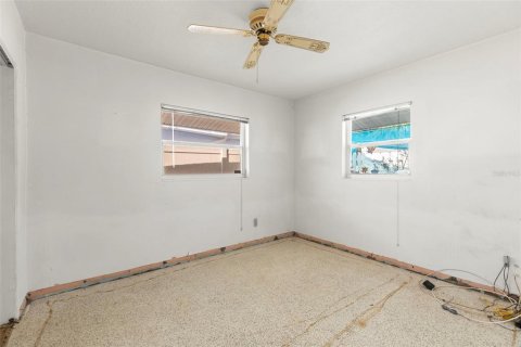 Casa en venta en Indian Rocks Beach, Florida, 2 dormitorios, 65.22 m2 № 1737076 - foto 16