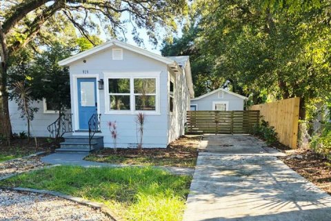 Villa ou maison à Tampa, Floride 3 chambres, 81.38 m2 № 2416548