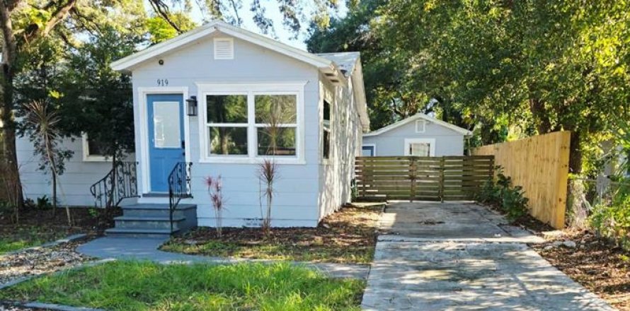Villa ou maison à Tampa, Floride 3 chambres, 81.38 m2 № 2416548