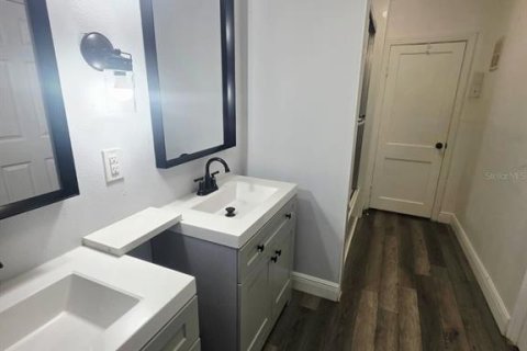Villa ou maison à louer à Tampa, Floride: 3 chambres, 81.38 m2 № 2416548 - photo 8