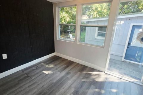 Villa ou maison à louer à Tampa, Floride: 3 chambres, 81.38 m2 № 2416548 - photo 12