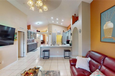 Casa en venta en Kissimmee, Florida, 3 dormitorios, 152.55 m2 № 1750680 - foto 2