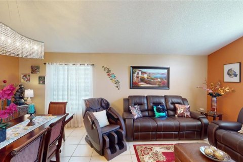 Casa en venta en Kissimmee, Florida, 3 dormitorios, 152.55 m2 № 1750680 - foto 5