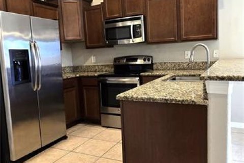 Touwnhouse à louer à Orlando, Floride: 3 chambres, 151.06 m2 № 2091548 - photo 5