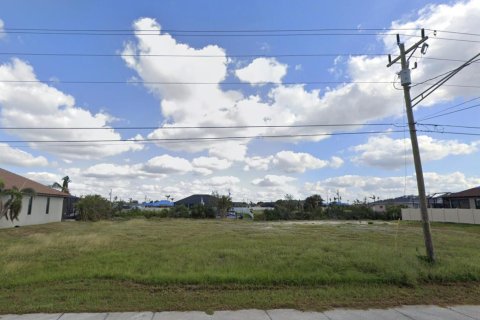 Commercial property in Cape Coral, Florida № 2259692 - photo 4