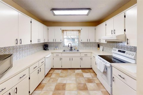 Villa ou maison à louer à Ocala, Floride: 2 chambres, 127.18 m2 № 2421595 - photo 7