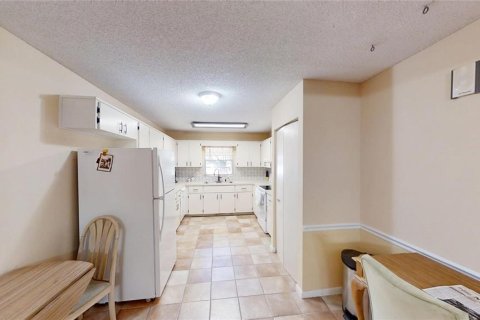 Villa ou maison à louer à Ocala, Floride: 2 chambres, 127.18 m2 № 2421595 - photo 6
