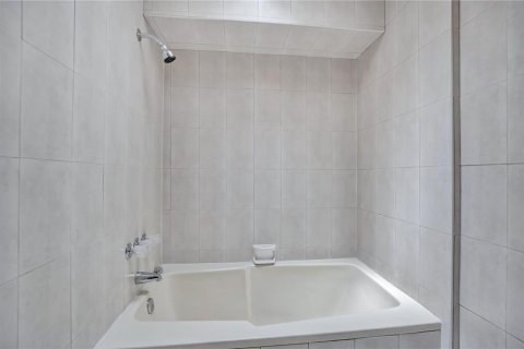 Touwnhouse à vendre à Casselberry, Floride: 2 chambres, 164.25 m2 № 2197005 - photo 18