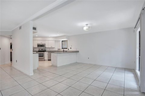 Touwnhouse à vendre à Casselberry, Floride: 2 chambres, 164.25 m2 № 2197005 - photo 13